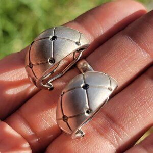 Vintage signed HN Heng Ngai 925 sterling silver black spinel Faberge egg satin o